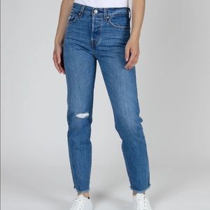 Levi's Wedgie Icon Jeans in Medium Blue